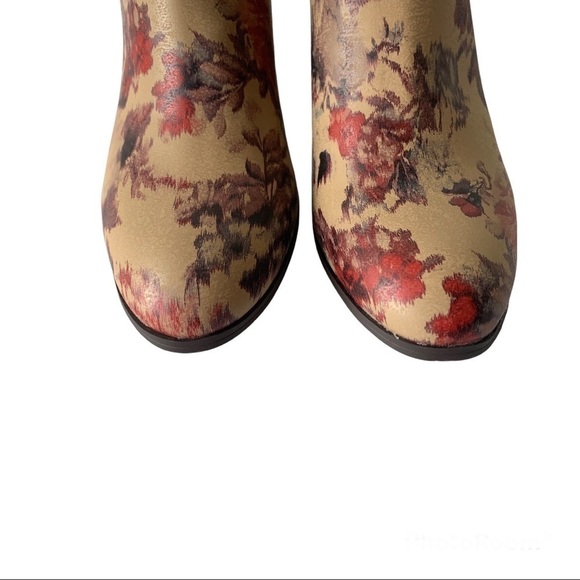 NEW STYLE & CO. Tan Floral Boots Size 8 Medium - Picture 4 of 8